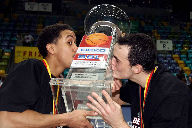 加维年仅2 加维年仅2