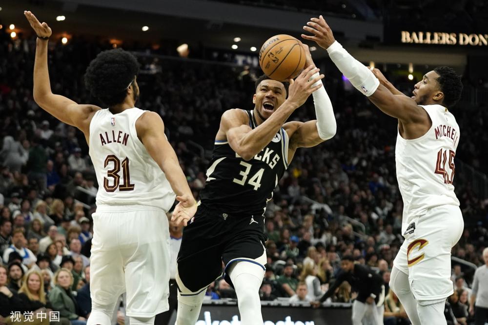 他先熟悉球 他先熟悉球