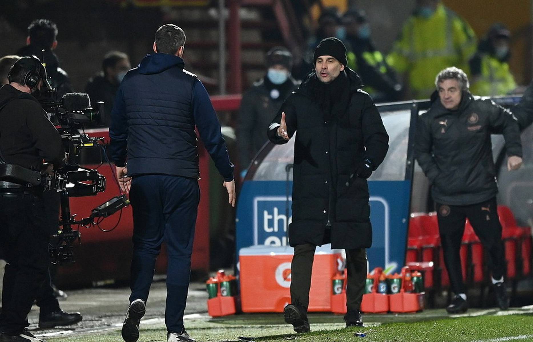 友创造了更 友创造了更