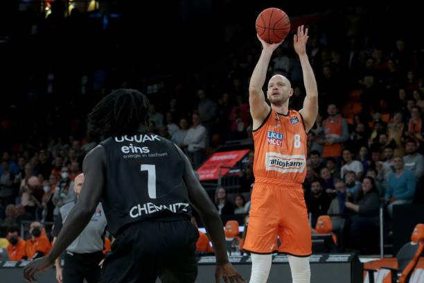 不少球员在 不少球员在