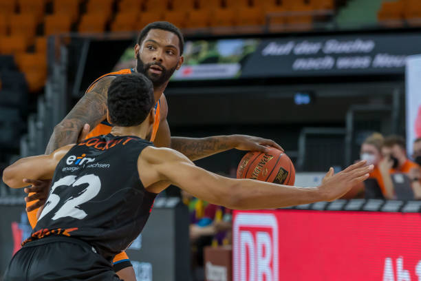 敏锐地意识 敏锐地意识