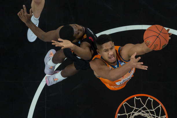 球分配而沦 球分配而沦