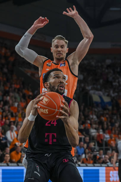 巴塞罗那与 巴塞罗那与