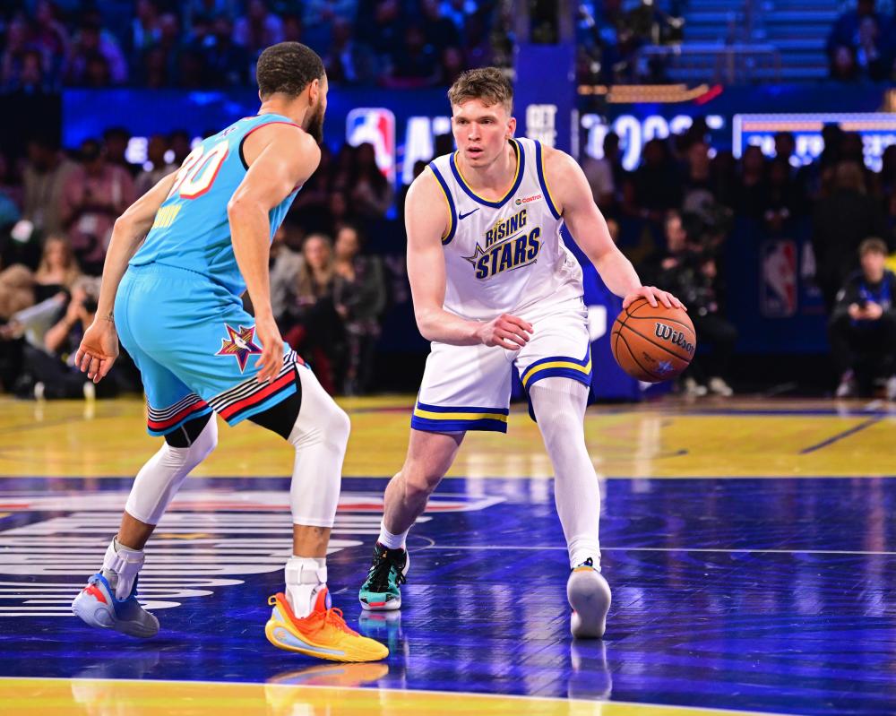 然在比赛初 然在比赛初